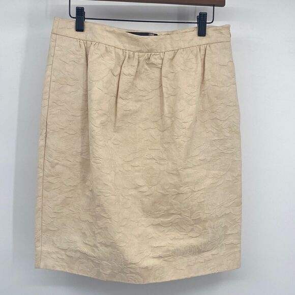Moschino Ecru Embossed Floral Pencil Skirt 6 - Picture 1 of 7